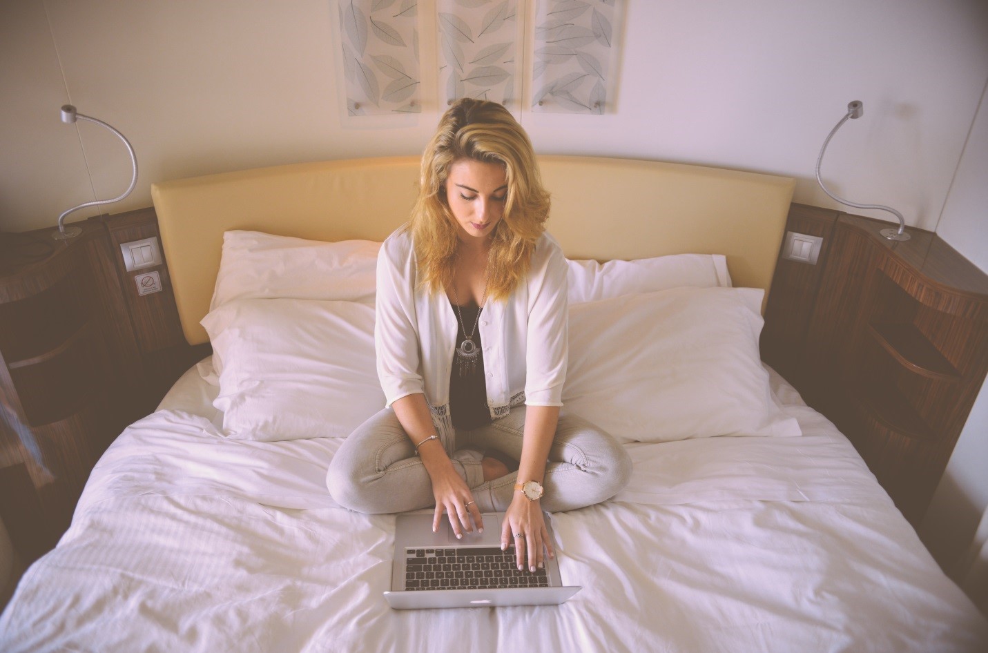 Online dating business revenue